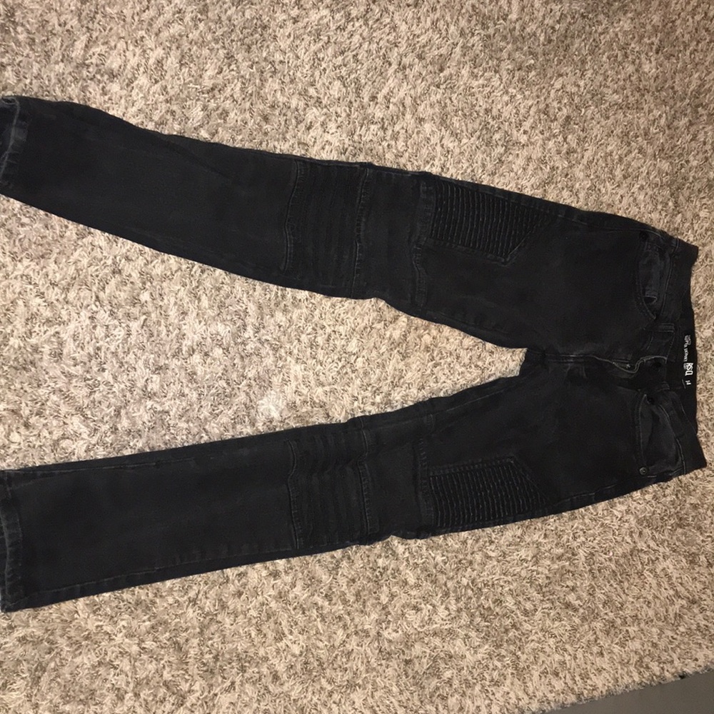 jeans only worn a couple times don’t fit anymore